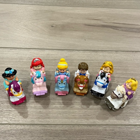 Fisher Price Little People Klip Klop Castle Disney Princess Horses Lot of 6 RARE - Picture 1 of 8